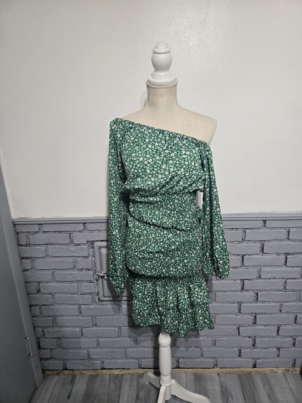 Green Floral One-Shoulder Ruffle Dress